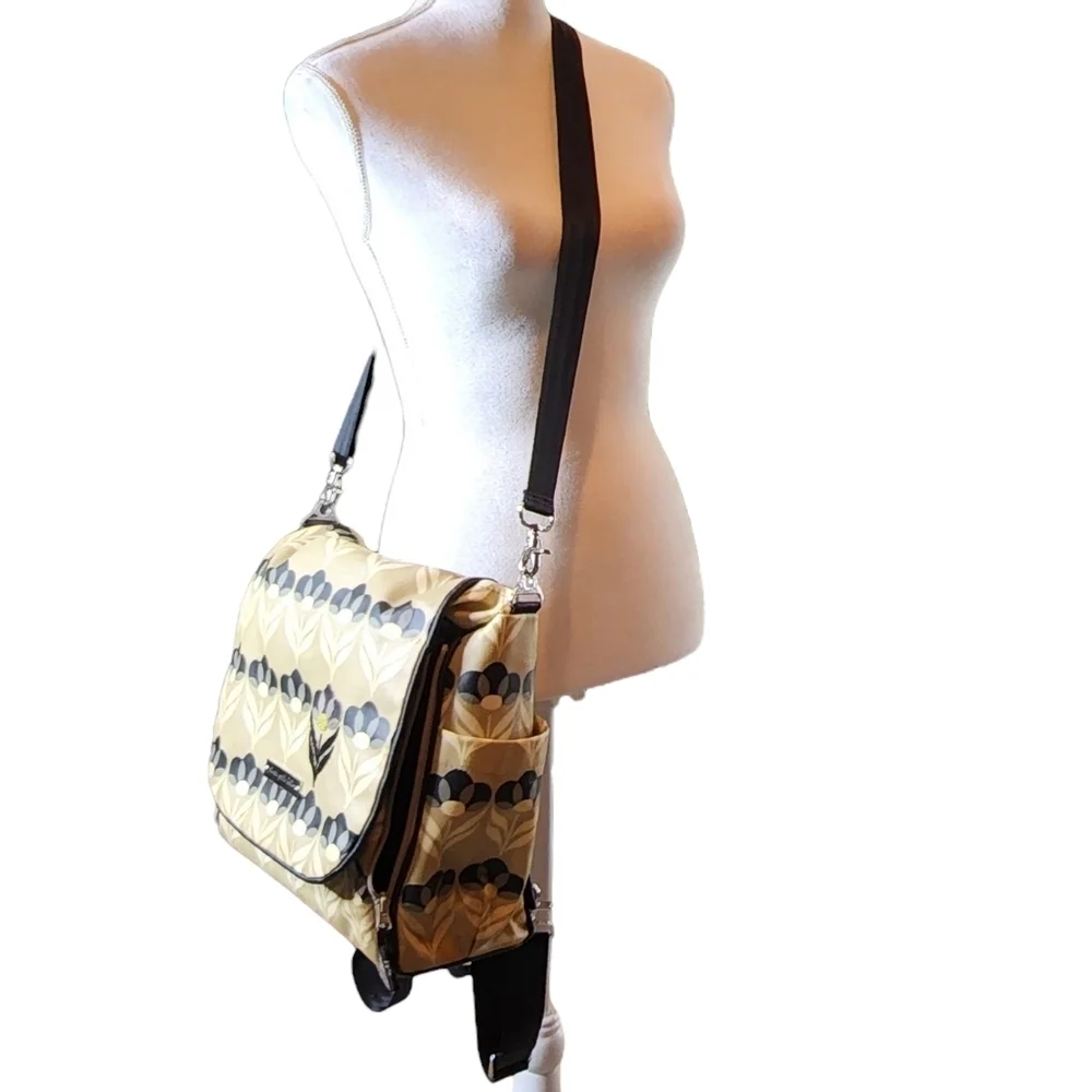 Petunia‎ Pickle Bottom diaper bag backpack. Multiple ways to carry.